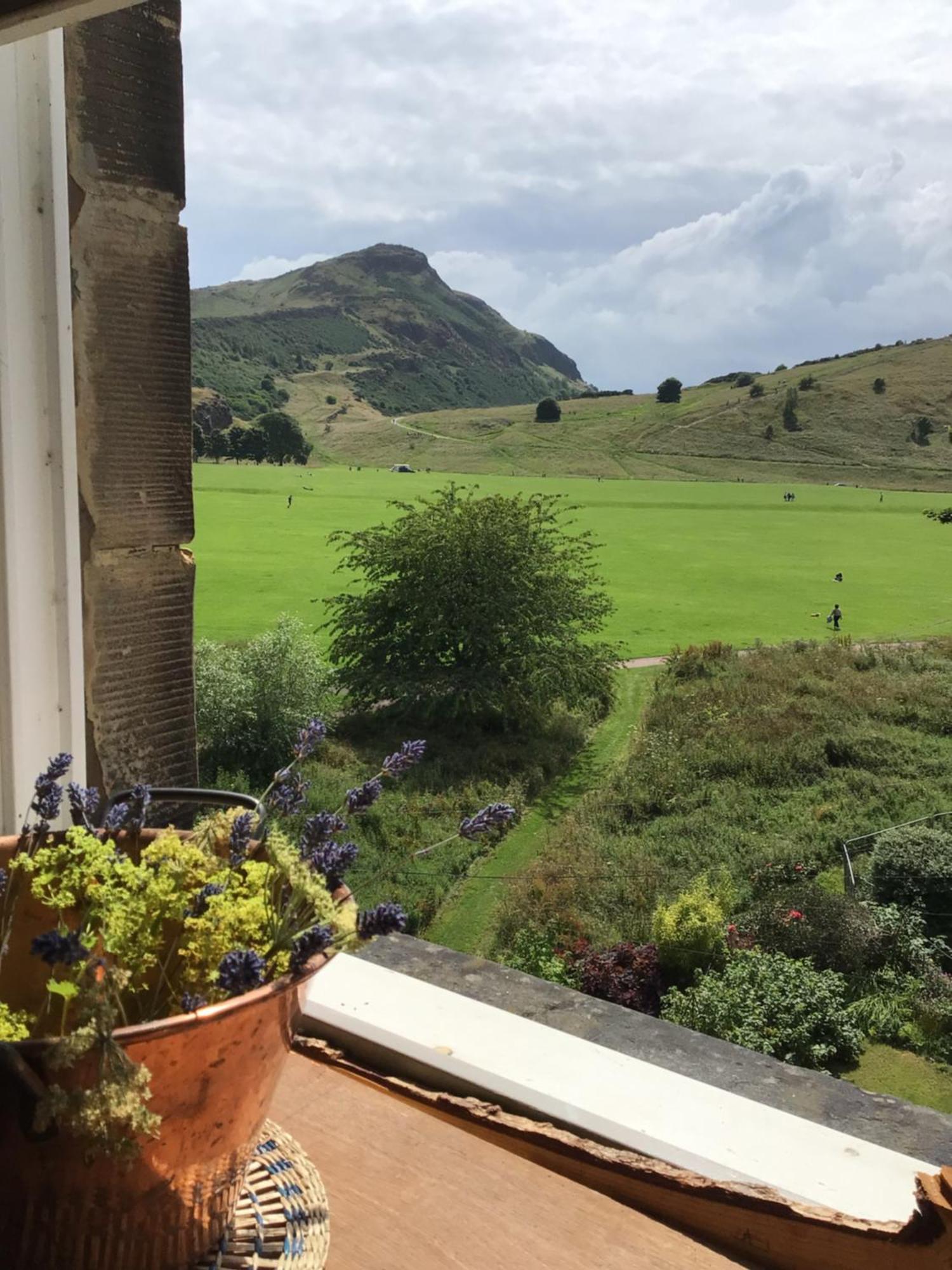 Arthur'S Seat View Единбург Екстериор снимка